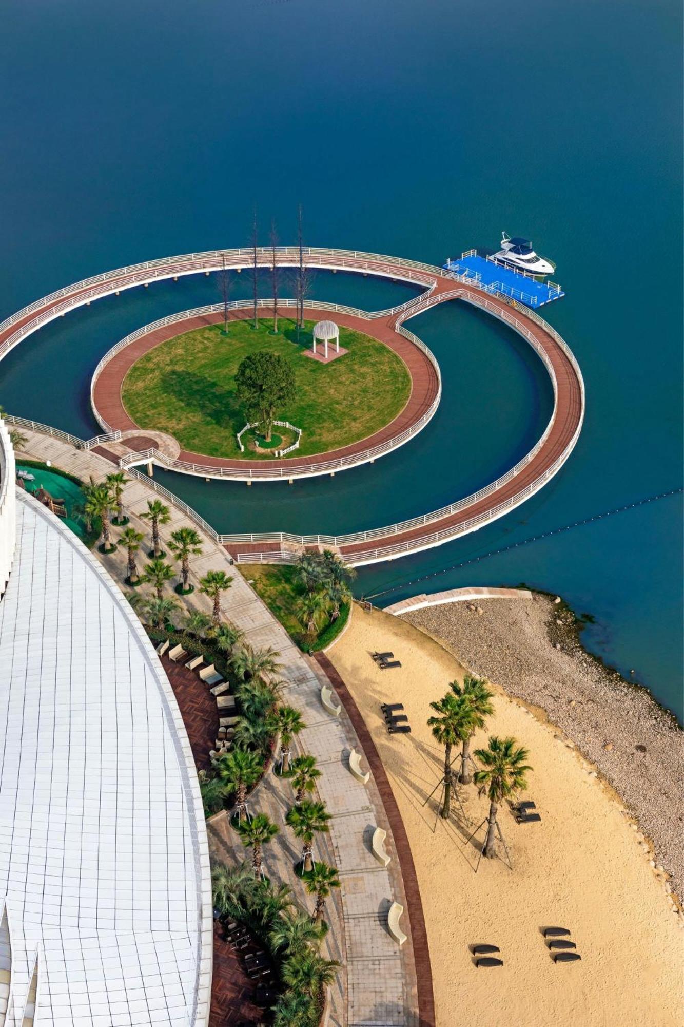 Sheraton Huzhou Taihu Lake Hot Spring Resort & Spa מראה חיצוני תמונה